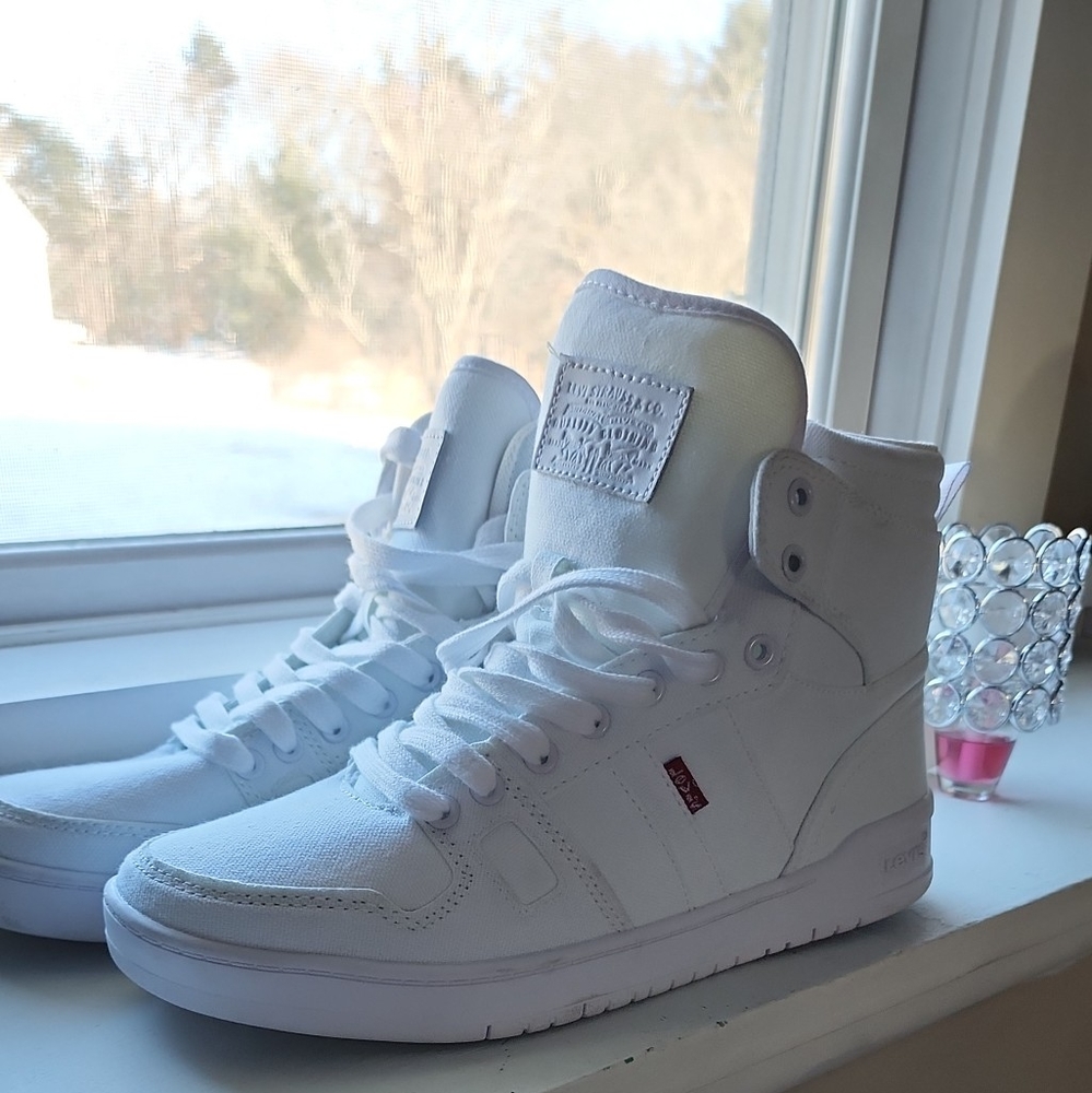 Levi White canvas sneakers